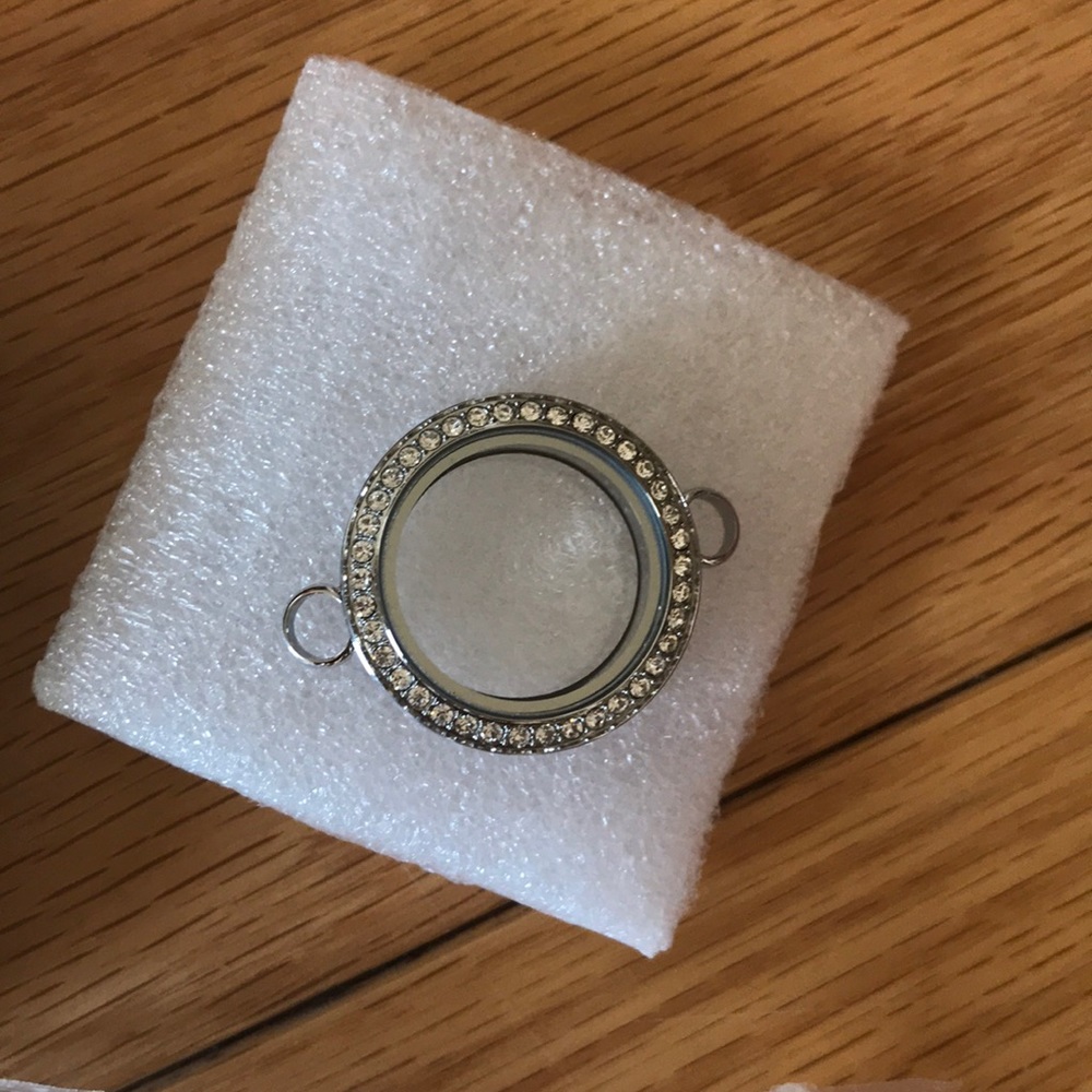 Origami owl living locket